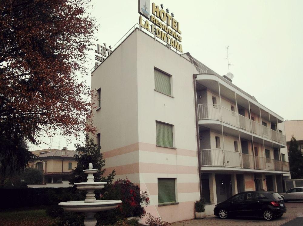 Hotel Residence La Fontana Mariano Comense Exterior photo
