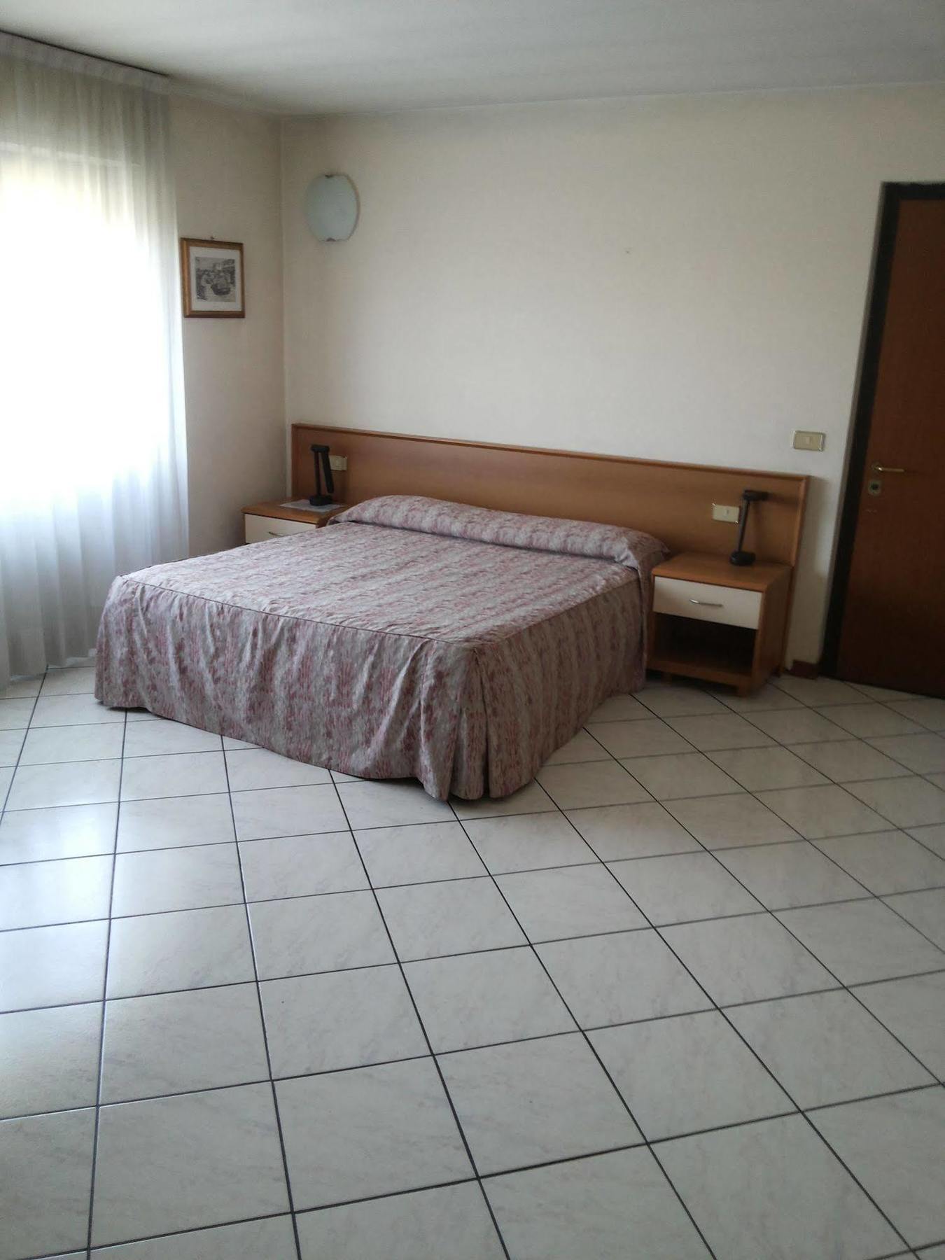 Hotel Residence La Fontana Mariano Comense Exterior photo